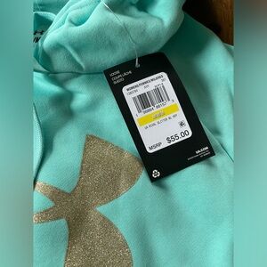 NWT women’s size medium Under Armour Hoodie
